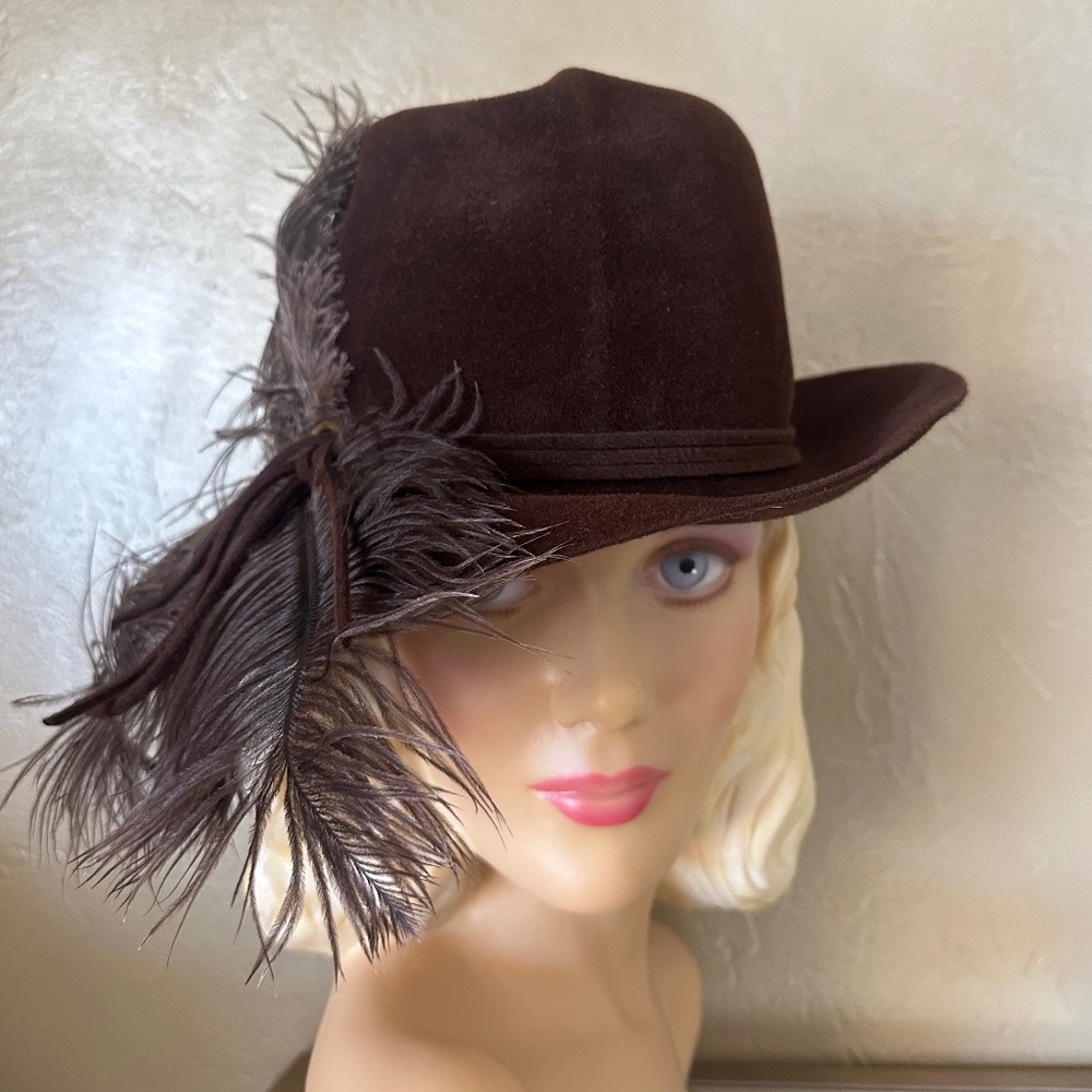 STYLISH LATE 1960s' BROWN VELOUR FELT FEDORA WITH OSTRICH FEATHERS